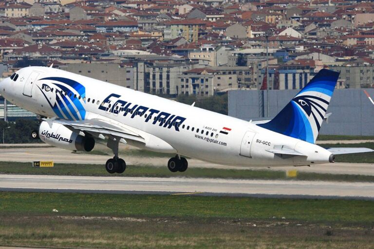 شركة مصر للطيران تعمل على استعادة شبكة رحلاتها الإقليمية بشكل تدريجي