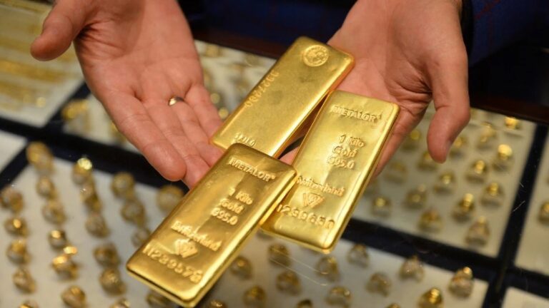 يواجه الذهب ضغوطًا تقليدية من ارتفاع أسعار الفائدة.