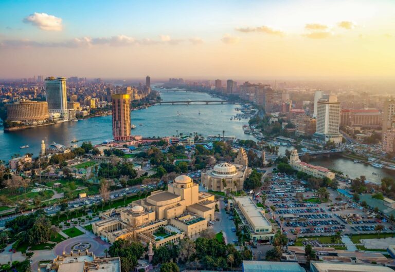 الاتفاق على قيد 20 شركة حكومية، جرى بالفعل إدراج 12 منها، مع العمل على تجهيز 8 شركات أخرى للقيد المؤقت.
