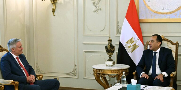 رئيس الوزراء بانتهاء المرحلة الأولى من البرنامج القطري بين مصر ومنظمة التعاون الاقتصادي والتنمية