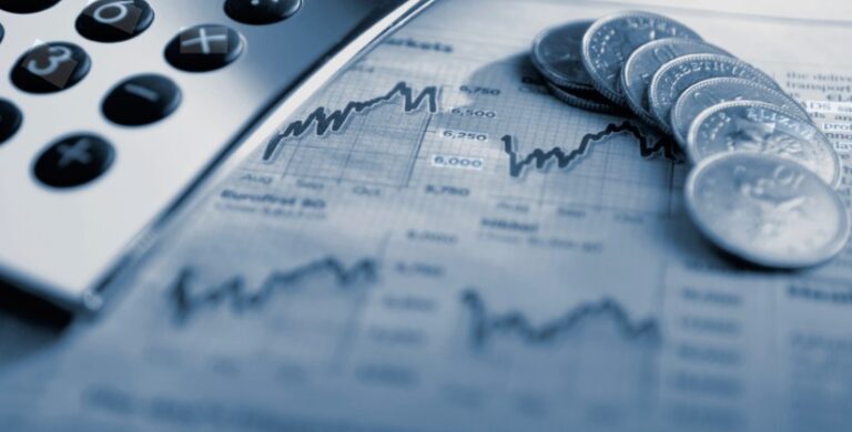 يتيح القرار الإدراج المؤقت في الحالات التي قد تمثل خطرًا على السوق أو العملاء، مع استكمال إجراءات الإخطار وسماع الأقوال خلال أسبوع من تاريخ الإدراج.