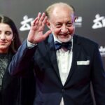 مصادر مقربة قالت إن مخيون يخضع حالياً للفحوصات والمتابعة الطبية، فيما يواصل الأطباء تقييم حالته.