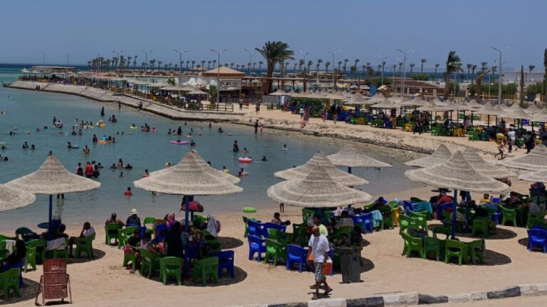 يستهدف هذا التوجه تقليل المدد الزمنية لإجراءات الترخيص ومنع تعطيل الطلبات بسبب نقص البيانات.