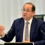 أشار كجوك إلى أن الوزارة تستعد لإطلاق تطبيقين إلكترونيين جديدين للهواتف المحمولة، أحدهما مخصص للضرائب العقارية والآخر للتصرفات العقارية